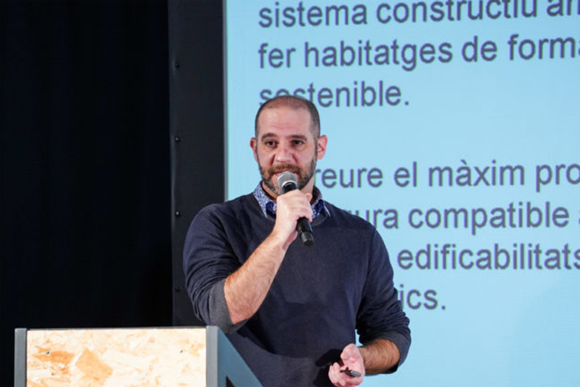 WikiHousing Barcelona gana la convocatoria Ciutat Proactiva de BITHábitat - Exposición de Héctor González